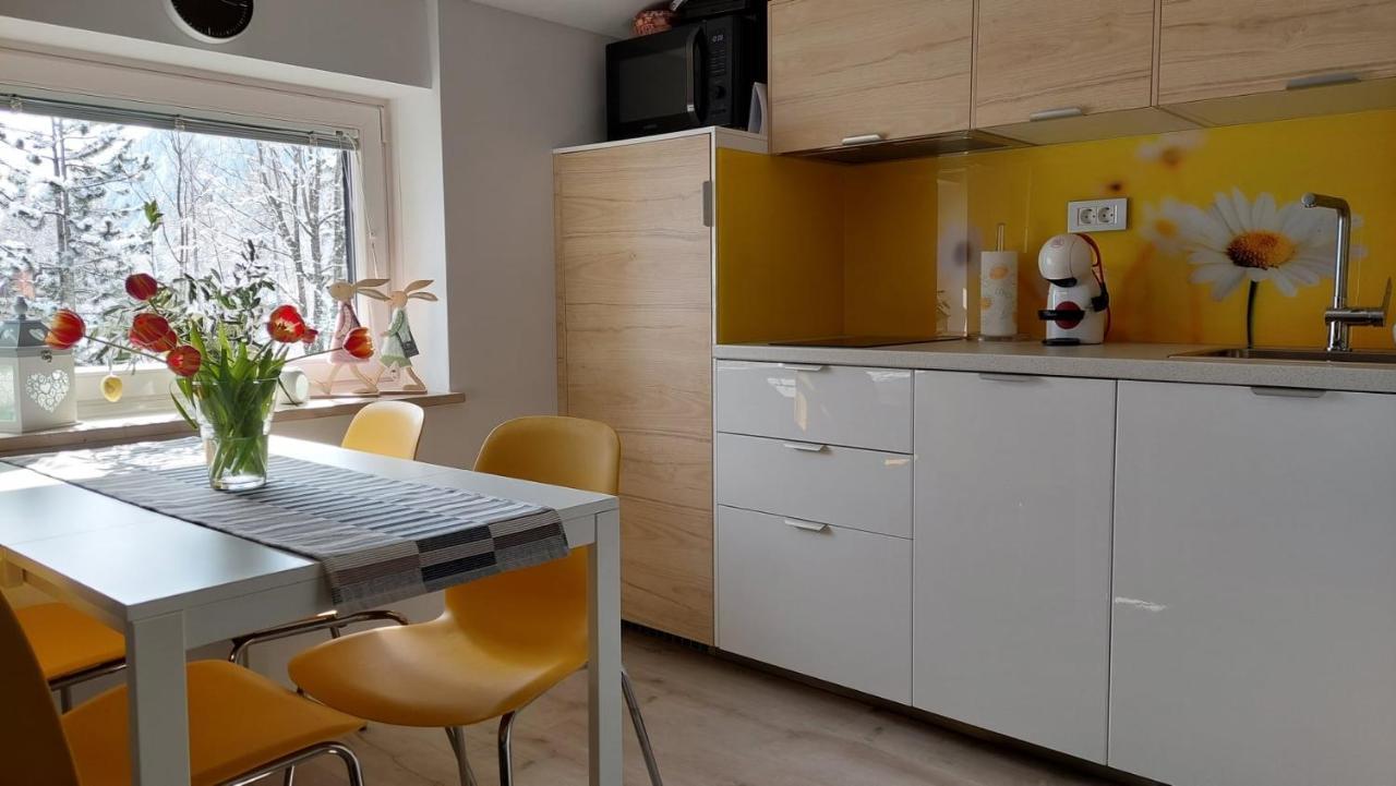 Apartma Marjetica Gozd Martuljek Extérieur photo